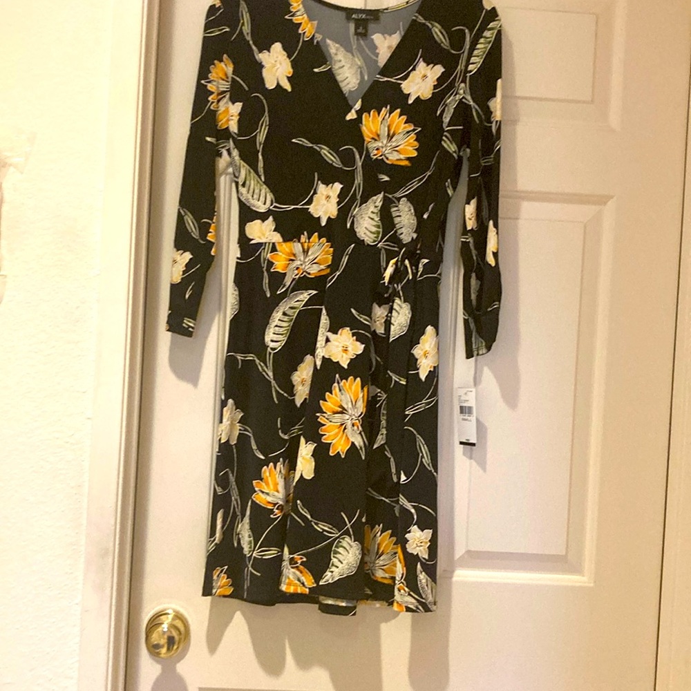 NWT-SALE-ALYX flower printed polyester dress